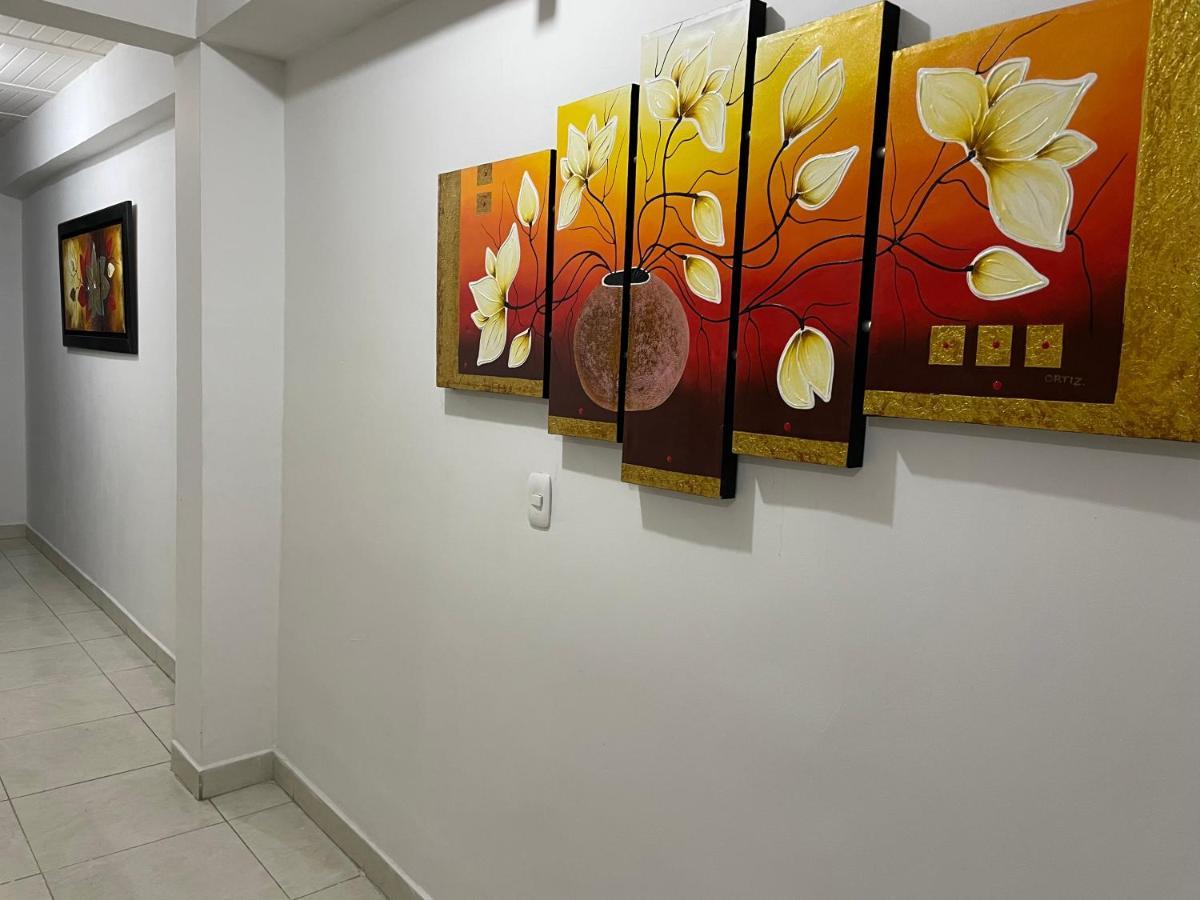 Apartamento Cerca A La Candelaria Y Hospitales Principales De Богота Экстерьер фото